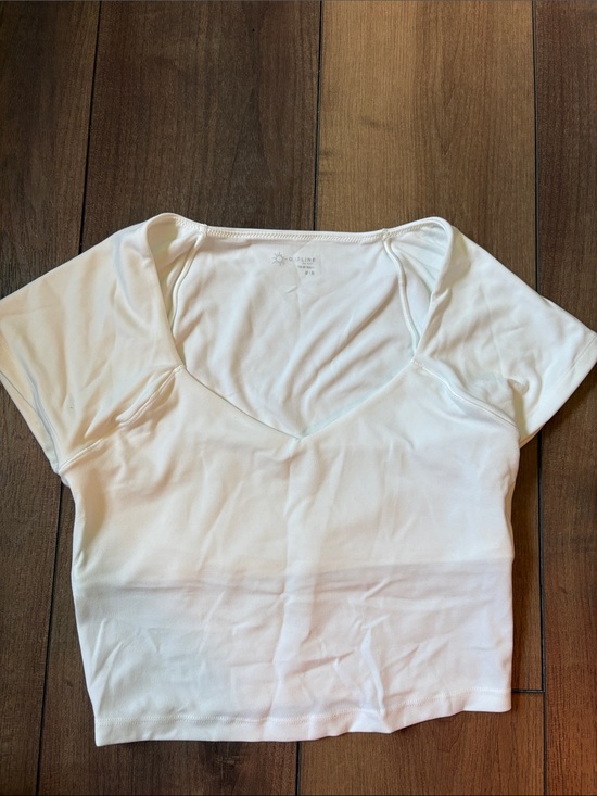 aerie Tops - Aerie White V-Neck Women's Crop Top